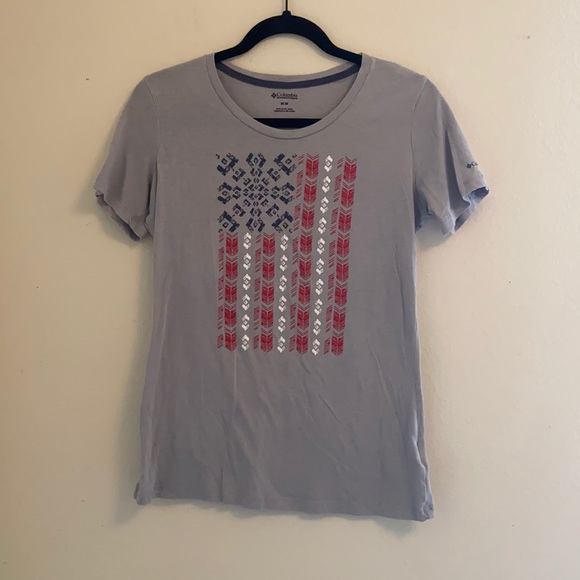 Woman’s Columbia tee shirt - Picture 1 of 4